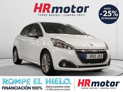 Usado Peugeot 208 Allure 100 CV (73 kW) 2017 Blanco Utilitario