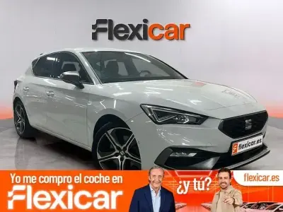 Usado Seat Leon FR 150 CV (110 kW) 2021 Blanco Berlina
