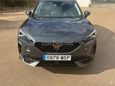 Usado Cupra Formentor 150 CV (110 kW) 2024 Gris / plata SUV
