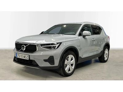 Käytetty Volvo XC40 Core 163 HP (119 kW) 2024 Harmaa Katumaasturi