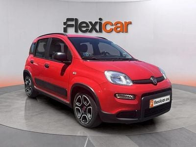 Usado Fiat Panda 71 CV (52 kW) 2022 Rojo Utilitario