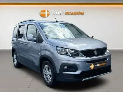 Begagnad Peugeot Rifter Allure 130 HK (95 kW) 2019 Grå Minibuss