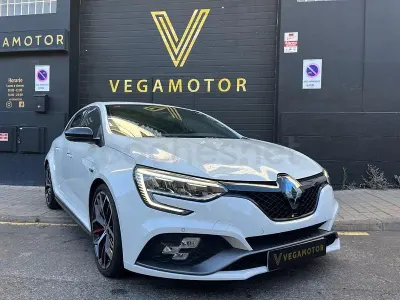 Usado Renault Mégane IV Trophy 300 CV (220 kW) 2021 Blanco Berlina