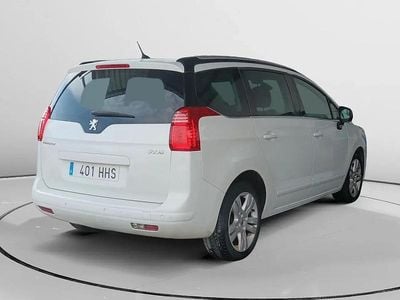 Käytetty Peugeot 5008 Allure 150 HP (110 kW) 2011 Valkoinen Tila-auto