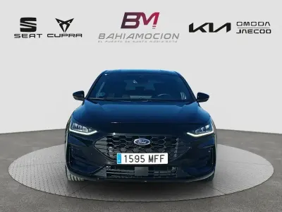 Usado Ford Focus ST-Line 125 CV (91 kW) 2023 Negro Berlina