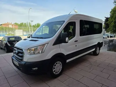 Usado Ford Transit Trend 131 CV (96 kW) 2021 Blanco Familiar
