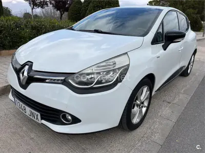 Begagnad Renault Clio IV LIMITED 90 HK (66 kW) 2016 Vit Sedan