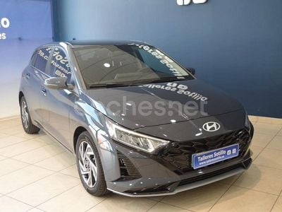 Gris / plata Usado 2024 Hyundai i20 Berlina | 18.990 € (Precio justo)