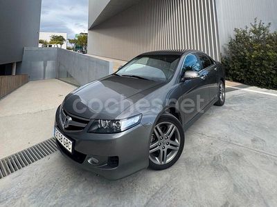 Gris / plata Usado 2008 Honda Accord Executive Berlina | 8500 € (Precio justo)