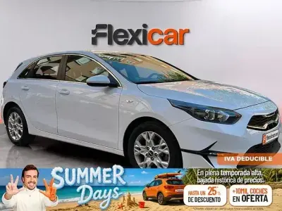 Usado Kia Ceed 100 CV (73 kW) 2022 Blanco Utilitario