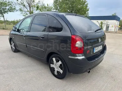 Usado Citroën Xsara Picasso Exclusive 110 CV (80 kW) 2006 Negro Monovolumen
