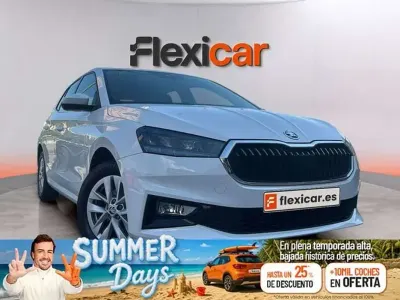 Usado Skoda Fabia Essence 80 CV (58 kW) 2024 Blanco Utilitario