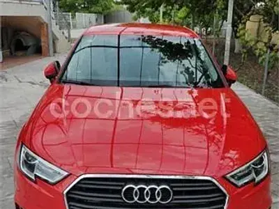 Usado Audi A3 Sport 116 CV (85 kW) 2018 Rojo Berlina