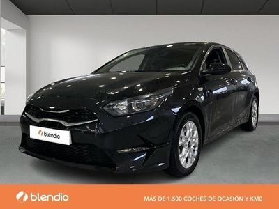 Usado Kia Ceed 120 CV (88 kW) 2023 Negro Utilitario