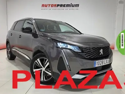 Usado Peugeot 5008 Allure 180 CV (132 kW) 2022 Gris / plata SUV