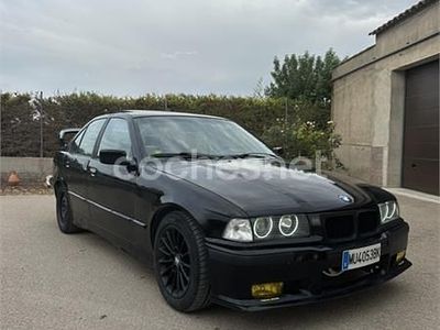 Usado BMW 318 115 CV (84 kW) 1991 Negro Berlina