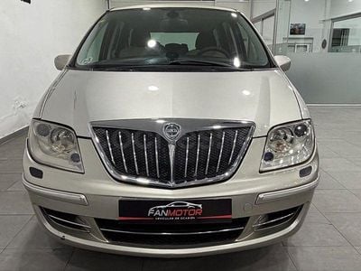 Usado Lancia Phedra 170 CV (125 kW) 2008 Beige Monovolumen