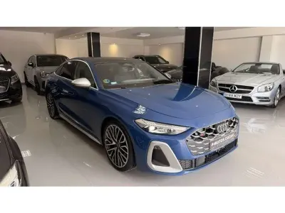 Usado Audi S5 367 CV (269 kW) 2025 Azul Berlina