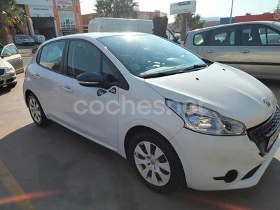Blanco Usado 2014 Peugeot 208 Utilitario | 5990 € (Precio justo)