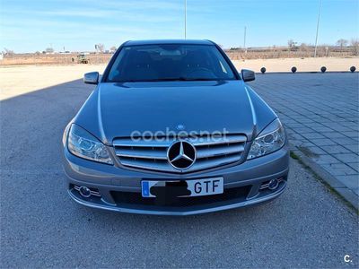 Usado Mercedes C180 156 CV (114 kW) 2009 Gris / plata Berlina