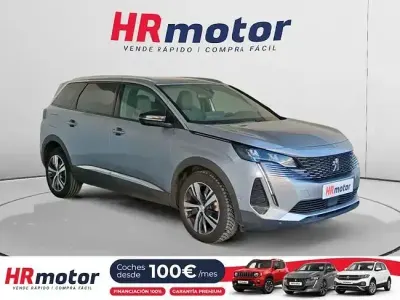 Usado Peugeot 5008 Allure 131 CV (96 kW) 2023 Gris SUV