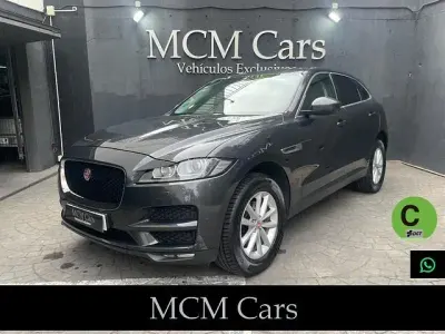 Usado Jaguar F-Pace Portfolio 180 CV (132 kW) 2017 Gris / plata SUV