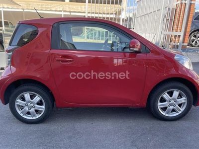 Toyota iQ