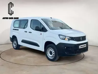 Usado Peugeot Partner Premium 131 CV (96 kW) 2022 Blanco Monovolumen
