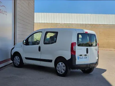 Usado Peugeot Bipper Access 75 CV (55 kW) 2015 Blanco Monovolumen