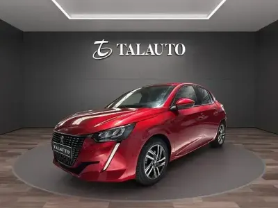 Usado Peugeot 208 Allure 102 CV (75 kW) 2021 Rojo Utilitario