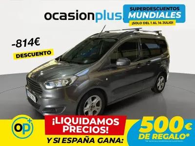 Usado Ford Tourneo Courier Ambiente 100 CV (73 kW) 2018 Gris Monovolumen