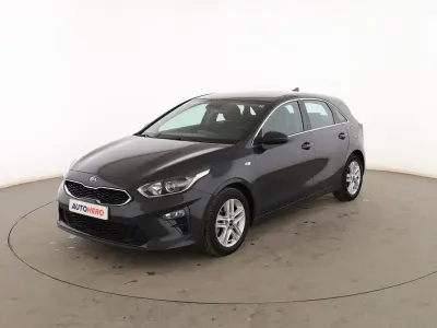 Usado Kia Ceed 120 CV (88 kW) 2021 Gris Utilitario