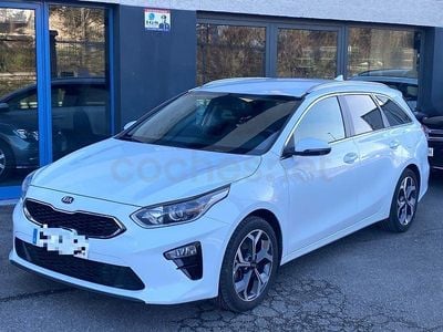 Usado Kia Ceed GT GT-Line 115 CV (84 kW) 2020 Blanco Familiar