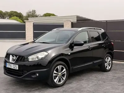 Usado Nissan Qashqai Acenta 102 CV (75 kW) 2010 Negro SUV