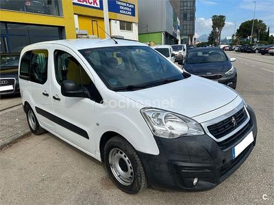 Usado Peugeot Partner Tepee Access 75 CV (55 kW) 2016 Blanco Monovolumen