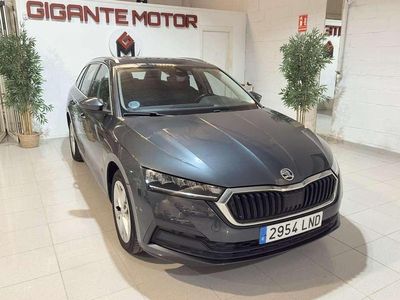 Usado Skoda Octavia Style 150 CV (110 kW) 2021 Gris Familiar