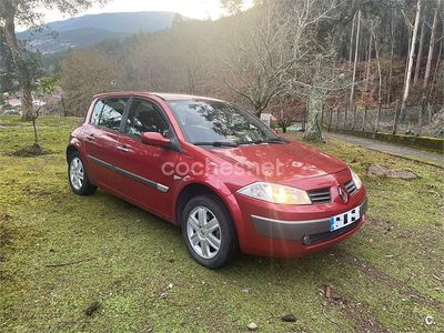 Granate Usado 2006 Renault Mégane II Dynamique Berlina | 2900 € (Precio justo)
