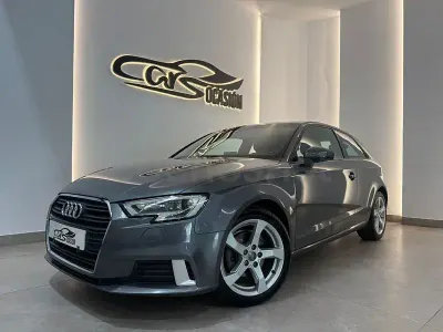 Usado Audi A3 116 CV (85 kW) 2017 Gris / plata Berlina