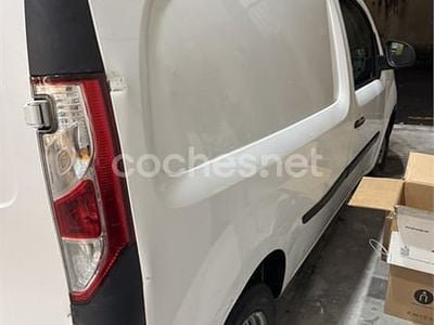 Usado Renault Kangoo 105 CV (77 kW) 2010 Blanco Monovolumen