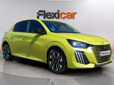 Usado Peugeot 208 Allure 101 CV (74 kW) 2025 Amarillo Utilitario