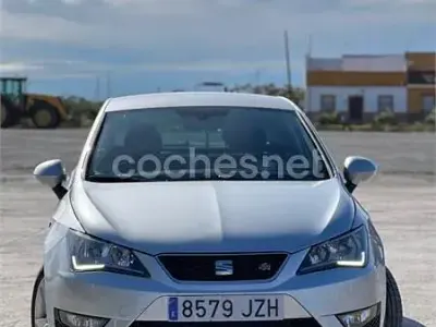 Usado Seat Ibiza SC FR 110 CV (80 kW) 2017 Gris / plata Utilitario