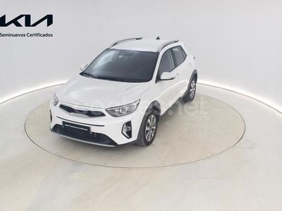 Usado Kia Stonic 100 CV (73 kW) 2024 Blanco SUV