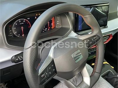 Usado Seat Ibiza FR 110 CV (80 kW) 2021 Negro Utilitario