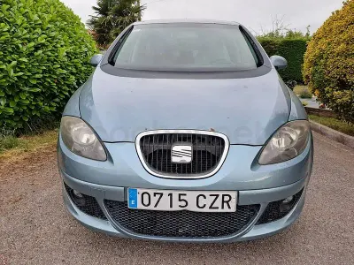 Usado Seat Altea Stylance 140 CV (102 kW) 2004 Azul Monovolumen