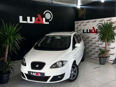 Usado Seat Altea XL Ecomotive 105 CV (77 kW) 2015 Blanco Monovolumen