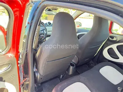 Usado Smart ForFour Passion 71 CV (52 kW) 2014 Rojo Utilitario