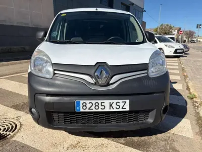 Usado Renault Kangoo 75 CV (55 kW) 2019 Blanco Monovolumen