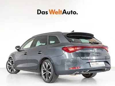 Usado Seat Leon FR 150 CV (110 kW) 2025 Gris Familiar