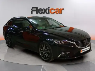 Usado Mazda 6 Luxury 150 CV (110 kW) 2018 Negro Familiar