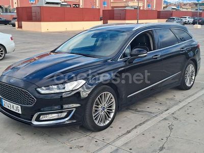 Usado Ford Mondeo Vignale 241 CV (177 kW) 2018 Negro Familiar